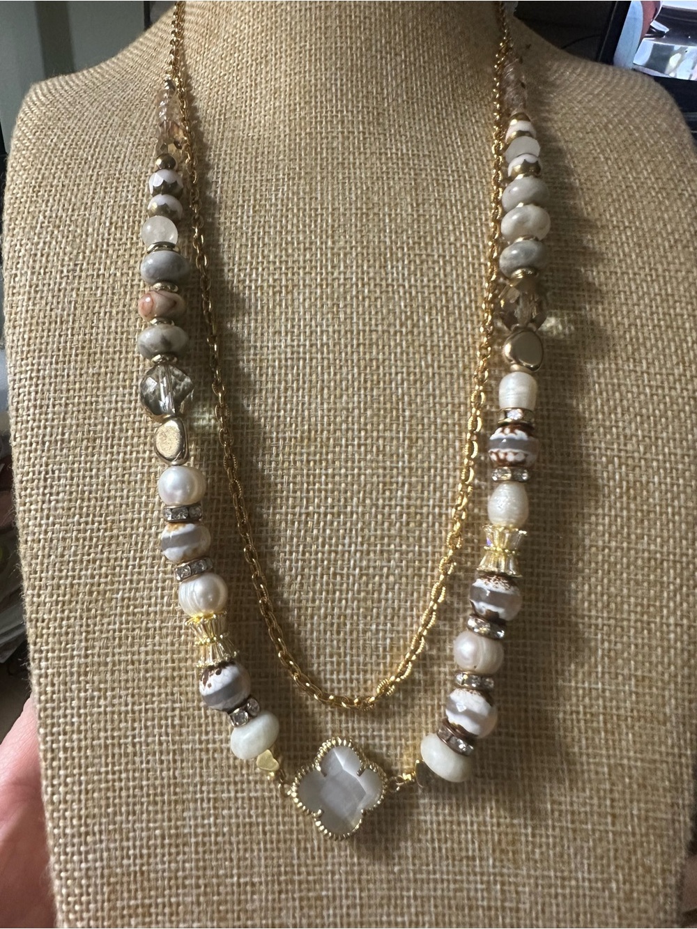 Lemon Gold Chain Necklace with White and Taupe Pearl Beads - Picture 5 of 6